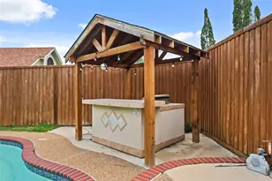 2709 Devonshire Dr, Carrollton, TX 75007 - Photo 33