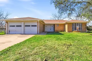 125 N Jessup St, Alvarado, TX 76009 - Photo 1