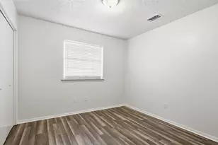 125 N Jessup St, Alvarado, TX 76009 - Photo 9