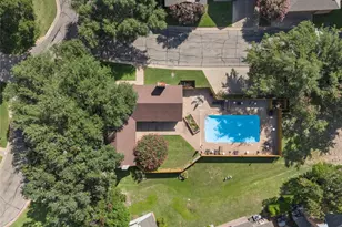 212 Shady Pl Dr, Waco, TX 76712 - Photo 33