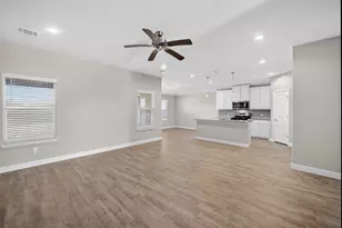 1321 Greenfield Dr, Cedar Hill, TX 75104 - Photo 9