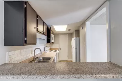 12818 Midway Road #2068, Dallas, TX 75244 - Photo 9