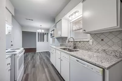 2923 W Day Street, Denison, TX 75020 - Photo 7