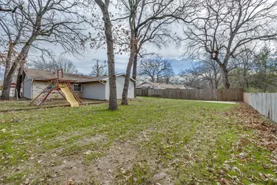 2923 W Day Street, Denison, TX 75020 - Photo 17