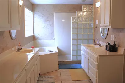 708 Prairie Wind Boulevard, Stephenville, TX 76401 - Photo 11