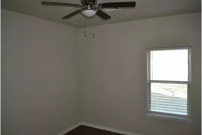 412 Dewitt Street, Collinsville, TX 76233 - Photo 7