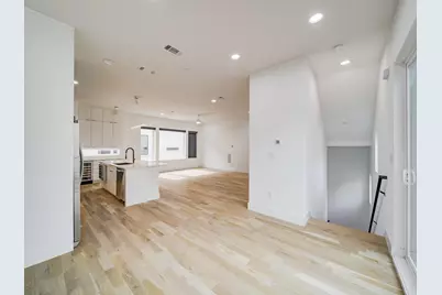 2916 Hawthorne Avenue #102, Dallas, TX 75219 - Photo 7