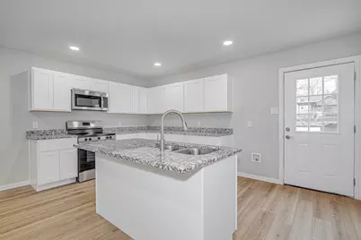 320 W Gambrell Street, Fort Worth, TX 76115 - Photo 11