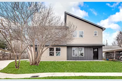 320 W Gambrell Street, Fort Worth, TX 76115 - Photo 1