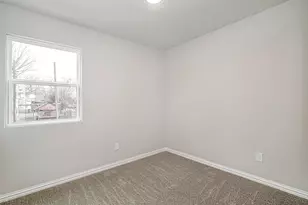 320 W Gambrell St, Fort Worth, TX 76115 - Photo 27