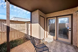 1204 Calico Ln, Arlington, TX 76011 - Photo 5