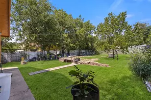 2821 Burchill Rd S, Fort Worth, TX 76105 - Photo 21