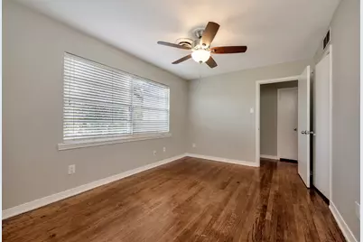 2509 Wayside Avenue, Fort Worth, TX 76110 - Photo 13