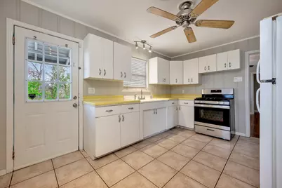 2509 Wayside Avenue, Fort Worth, TX 76110 - Photo 9