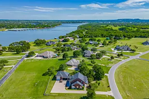 1905 Yucatan Dr, Granbury, TX 76048 - Photo 3