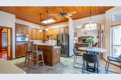 1905 Yucatan Drive, Granbury, TX 76048 - Photo 17