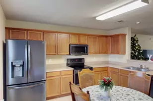 1635 Red Cloud Dr, Dallas, TX 75217 - Photo 9