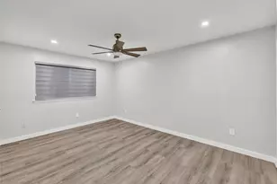 2308 Foxcroft Ln, Arlington, TX 76014 - Photo 9