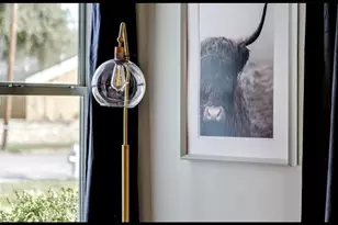 2021 Bluebonnet Dr, Fort Worth, TX 76111 - Photo 9