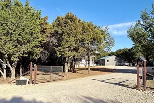 757 Maxwell St, Buffalo Gap, TX 79508 - Photo 3