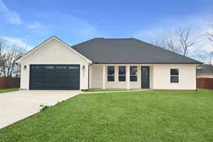 404 S San Marcos St, Whitney, TX 76692 - Photo 1