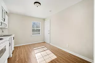 2216 Riverview Dr, Irving, TX 75060 - Photo 7