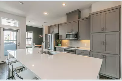 2441 Thatcher Drive, Dallas, TX 75206 - Photo 11