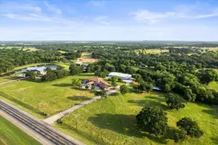 2108 W Sherman Dr, Aubrey, TX 76227 - Photo 3