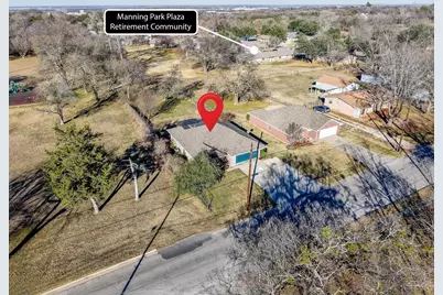 2409 W Walker Street, Denison, TX 75020 - Photo 33