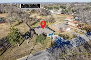 2409 W Walker St, Denison, TX 75020 - Photo 33