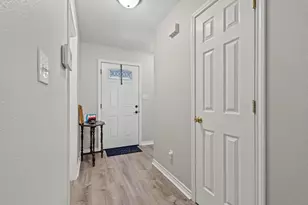 2409 W Walker St, Denison, TX 75020 - Photo 9