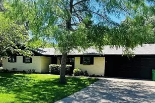 1360 N Charlotte Ave, Stephenville, TX 76401 - Photo 1