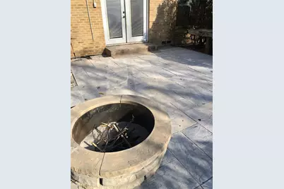 124 E Vilbig Street, Irving, TX 75060 - Photo 11