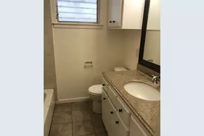 124 E Vilbig Street, Irving, TX 75060 - Photo 9