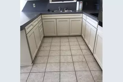 124 E Vilbig Street, Irving, TX 75060 - Photo 5