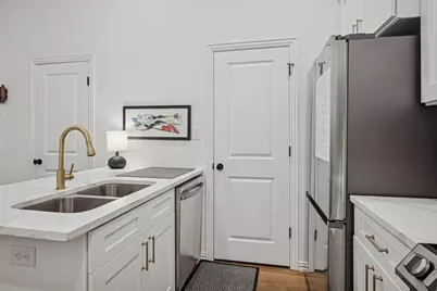 1400 E Road To Six Flags Street #810, Arlington, TX 76011 - Photo 11