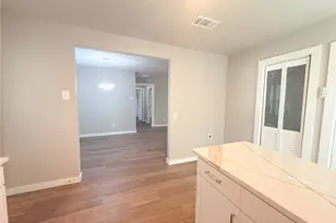 2431 Marfa Ave, Dallas, TX 75216 - Photo 21