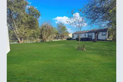 2431 Marfa Avenue, Dallas, TX 75216 - Photo 37