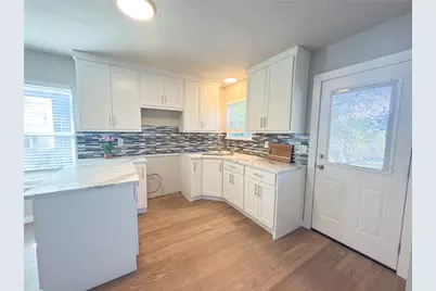 2431 Marfa Avenue, Dallas, TX 75216 - Photo 17