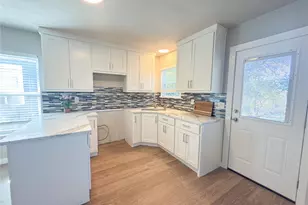 2431 Marfa Ave, Dallas, TX 75216 - Photo 17