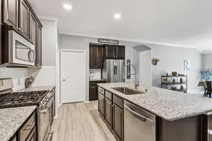 901 Freesia Dr, Little Elm, TX 75068 - Photo 7