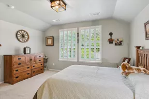 901 Freesia Dr, Little Elm, TX 75068 - Photo 15