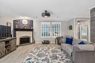 901 Freesia Dr, Little Elm, TX 75068 - Photo 9