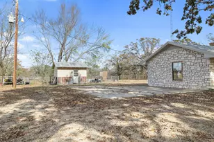 2467 County Rd 1220, Lake Creek, TX 75450 - Photo 31