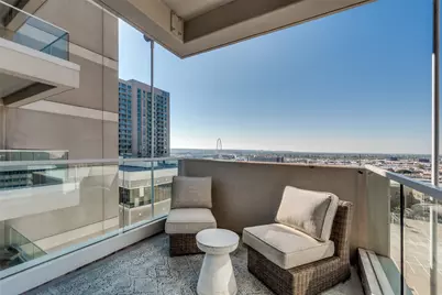 2408 Victory Park Lane #1031, Dallas, TX 75219 - Photo 11