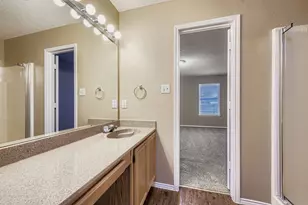 3326 Spring Meadow Ln, Grand Prairie, TX 75052 - Photo 13