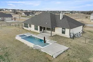 2020 Pebblegate Dr, Weatherford, TX 76085 - Photo 3