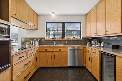 10324 Lake Gardens Drive, Dallas, TX 75218 - Photo 17