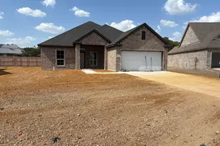 210 Alice Ct, Grand Prairie, TX 75051 - Photo 1