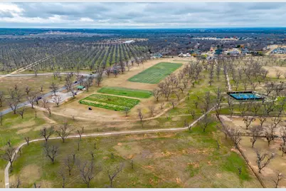 9314 Bellechase Road, Granbury, TX 76049 - Photo 11